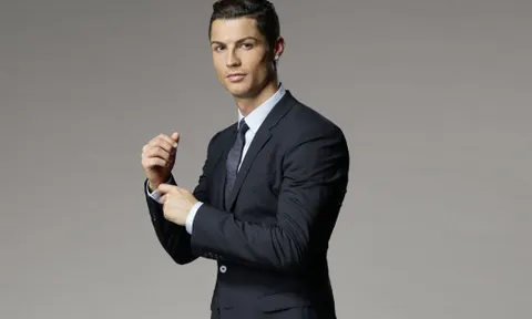 Nổi máu đầu tư, Ronaldo mở thêm trung tâm cấy tóc