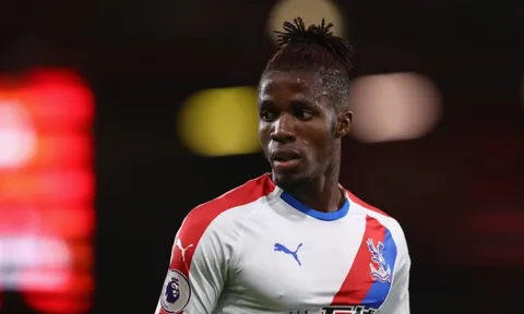 NÓNG! Cài điều khoản độc, Man Utd đón Zaha trở lại với giá sốc