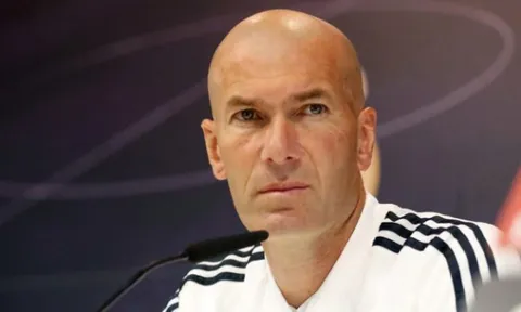 NÓNG: Gia hạn với "nỗi thất vọng" của Real, Zidane gây tranh cãi lớn!