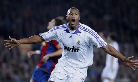 NÓNG! Huyền thoại La Liga chính thức nói lời giã từ sân cỏ