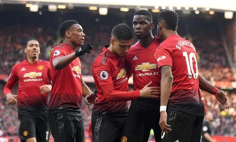 NÓNG! Man Utd đón 3, mất 2 trụ cột trận tái đấu Barcelona