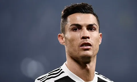 Nóng: Ronaldo nhận hung tin trước thềm tứ kết Champions League