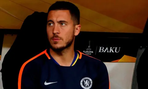 NÓNG: Sarri tiết lộ phản ứng của Hazard khi phải ngồi dự bị