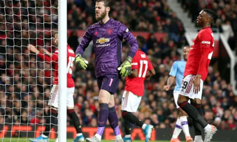 Hàng thủ thảm họa, Man United thua tan nát trước Man City