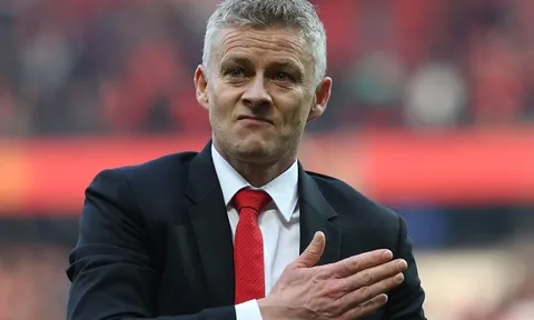 Gary Neville: "Sẽ có bạo loạn nếu Man Utd không làm điều đó"