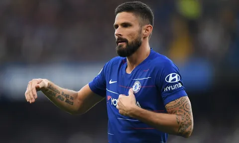 Didier Deschamps nêu nguyên nhân chọn Giroud thay vì Lacazette cho tuyển Pháp