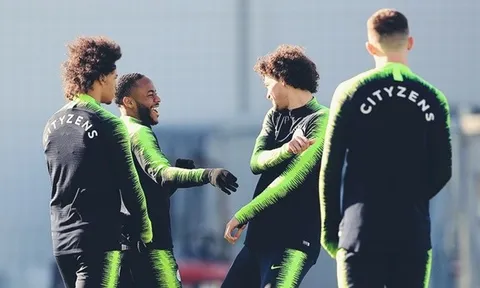 MU vs Chelsea tương tàn, Man City hả hê trên sân tập