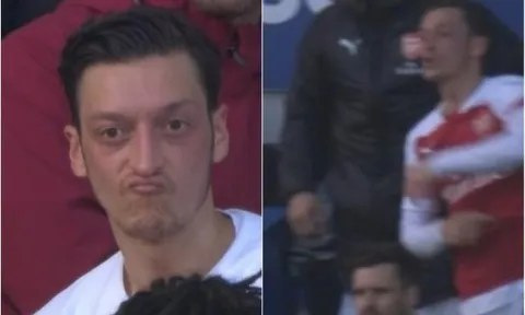 Ozil ném áo, HLV Emery nói gì?