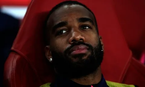 Xong! Arsenal đón nhận cú sốc nghiêm trọng ở vòng 1/8 Europa League