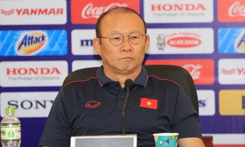 HLV Park Hang-seo thừa nhận sai sót khi nhận lời tham sự King's Cup