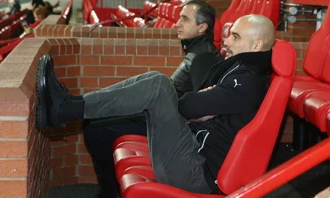 Pep Guardiola làm điều điên rồ cho thấy Man City "bề trên" so với M.U