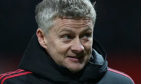 Phá hoại "tam sát" của Man Utd, Barca treo lương khủng 180,000 bảng/tuần