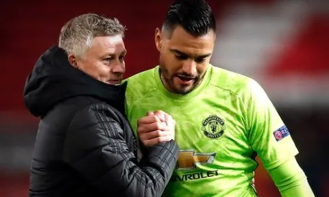 Phải thế nào Romero mới được bắt chính tại Man Utd?