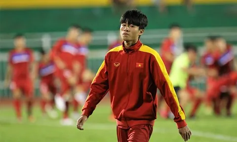 Phan Thanh Hậu: 'Nhiều cầu thủ đau rát chân vì đá sân cỏ nhân tạo'