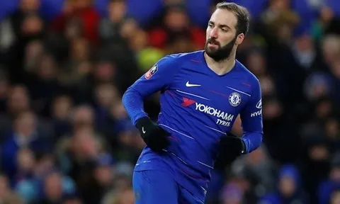 Phong độ kém cỏi, trò cưng của Sarri có thể trở lại Serie A chơi bóng