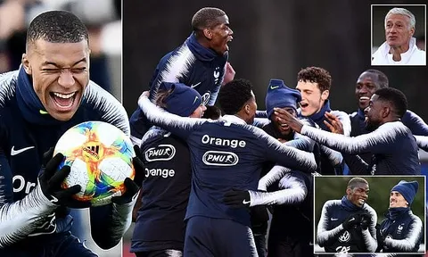Pogba quấn quít 'cạ cứng' không rời trên tuyển Pháp