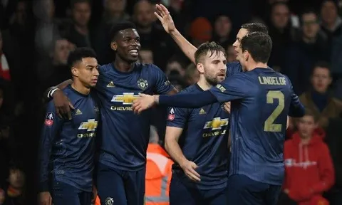 Fan Quỷ đỏ khen Luke Shaw giỏi hơn cả Robertson, xuất sắc như Carlos