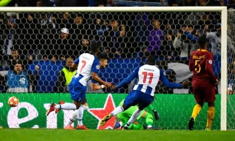 Dzeko bỏ lỡ không tưởng, Roma thất bại đau đớn trước Porto sau 120 phút siêu kịch tính