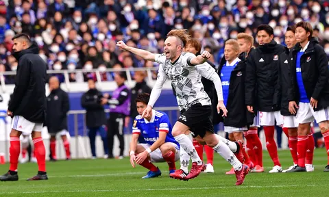 Iniesta khiến sao Thái Lan ôm hận ở trận cầu điên rồ 9 quả 11m hỏng ăn