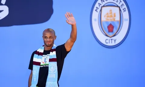 Quá nhanh! Vừa rời Man City, Kompany đã âm mưu 'hút máu' CLB cũ