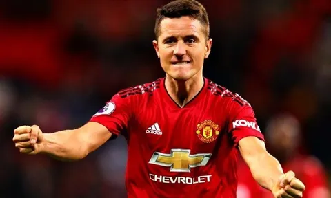 Quá sốt ruột, Man Utd 'chốt hạ' phương án thay Herrera
