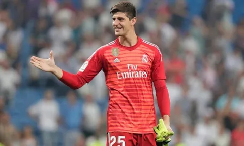 Quyết bám trụ ở Real, Thibaut Courtois bất ngờ lấy lại "bùa may mắn"