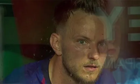 Tại sao Ivan Rakitic bị NHM Barca đòi tống khứ?