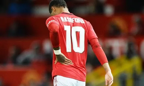 CHOÁNG! Thua Liverpool, Man Utd chịu cú sốc kinh hoàng mang tên Rashford
