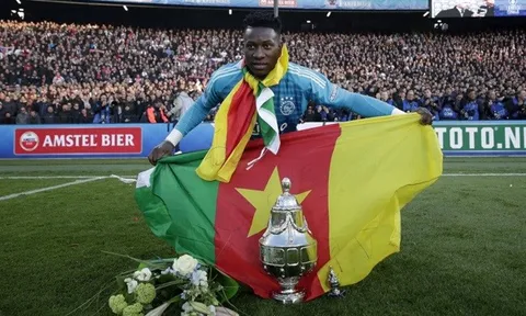Rất nhanh! Ajax đáp trả, Man Utd ngậm 'quả đắng' vụ sao 35 triệu