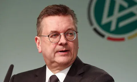 Chủ tịch Liên đoàn bóng đá Đức Reinhard Grindel từ chức