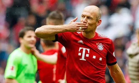 Robben trải lòng đầy xúc động sau 5 tháng trở lại sân cỏ