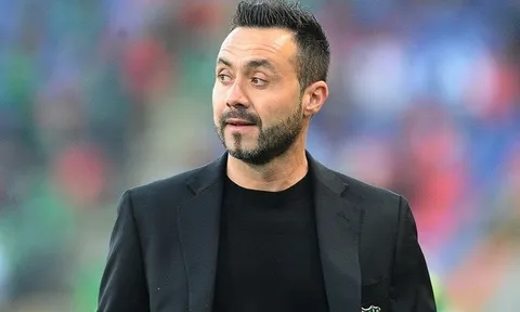 Roberto De Zerbi rụt rè khi nói về AS Roma