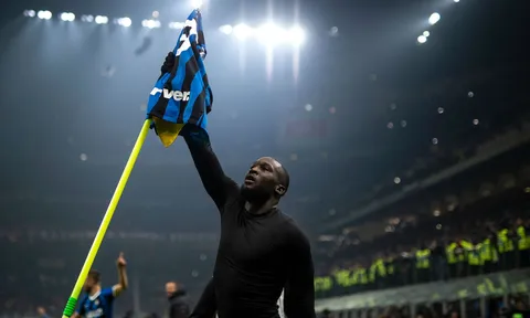 Lukaku 'soán ngôi' Zlatan sau trận derby Milan