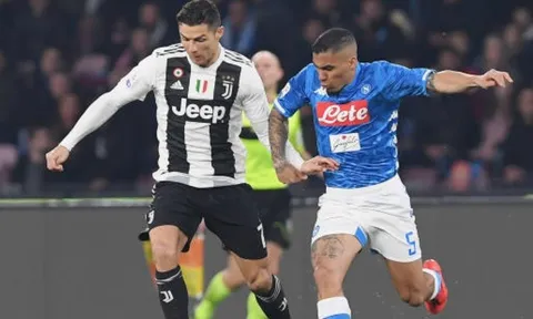 Ronaldo 'bay giữa ngân hà', Juventus đả bại Napoli trong trận cầu 2 thẻ đỏ
