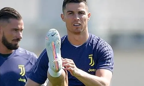 Ronaldo trở lại, Juventus tự tin "làm gỏi" Ajax ngay tại Amsterdam