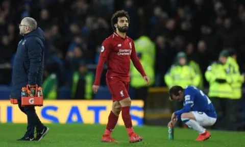 Salah vô duyên, Liverpool mất ngôi số 1 vào tay Man City