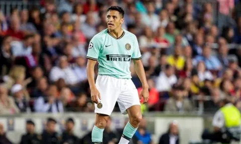 Sanchez tệ hại, HLV Conte cũng "ngán tận cổ"