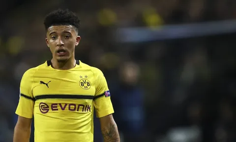 Man Utd nên quên Jadon Sancho để tất tay với "quyết định khó hiểu" của Sarri