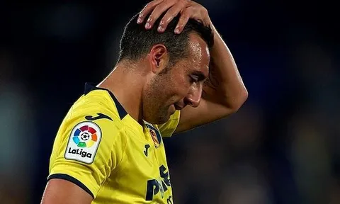 Cazorla òa khóc khi sút hỏng phạt đền, đẩy đội nhà vào nhóm xuống hạng