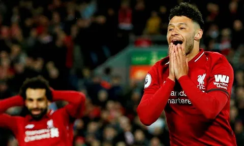 Sao Liverpool nhận ngay hợp đồng mới dù mới đá vài phút