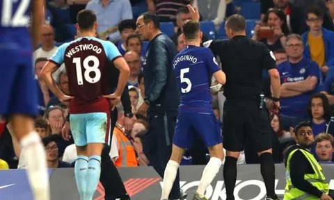 Sarri bị đuổi, Chelsea lỡ cơ hội tạo khoảng cách với MU, Arsenal
