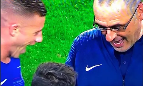 Sarri thưởng lớn cho bản thân sau khi đánh bại Arsenal