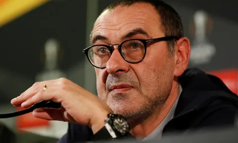 Sarri: "Guardiola là kẻ may mắn"