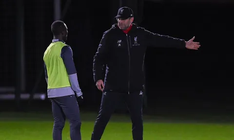 Sau cú sốc tại Old Trafford, đội hình Liverpool xáo trộn thế nào?