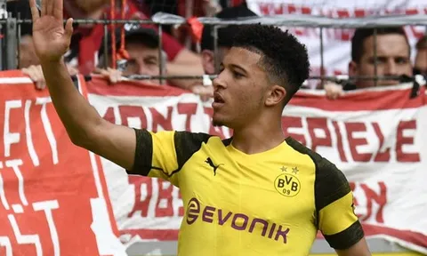 Sau trận gặp Schalke, Sancho sáng ngang huyền thoại Lampard ở một điều