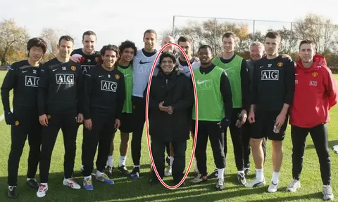 Sẽ thế nào nếu Diego Maradona dẫn dắt Man Utd?