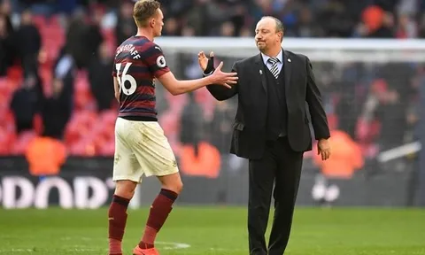 Fan Man Utd: "Mua cầu thủ đó, top 6 đang chờ"
