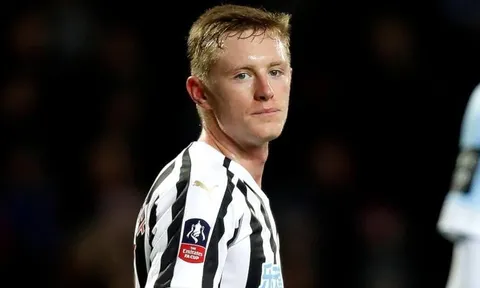 HLV xác nhận, Man Utd rõ khả năng mua sao Carrick ‘thèm khát’