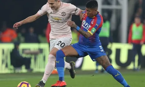 Solskjaer giải thích lí do để Dalot đá tiền vệ