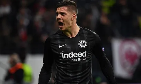 Sếp Frankfurt mang đến tin vui cho Inter Milan và Barcelona trong vụ Luka Jovic